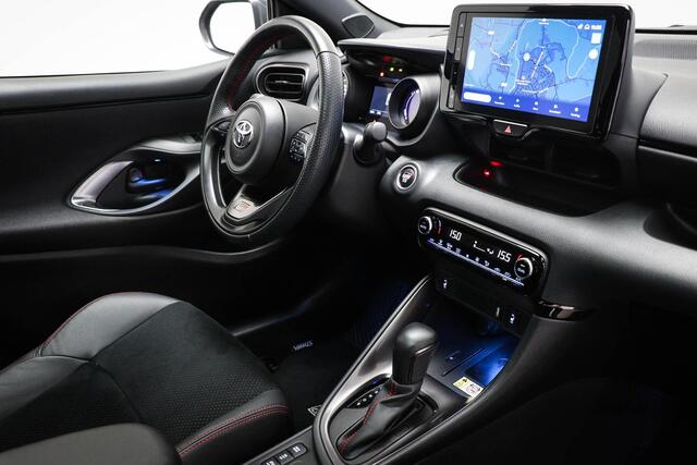 Toyota YARIS 1.5 Hybrid GR Sport | PREMIUM PACK | PANORAMADAK | HEAD UP | STUURVERWARMING