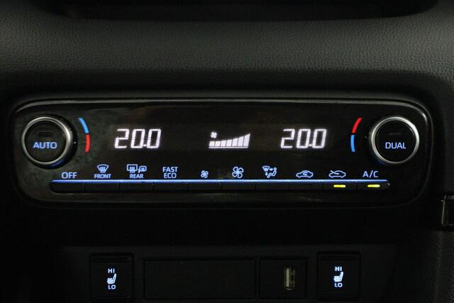 Toyota YARIS 1.5 Hybrid Executive Bi-Tone | Half leder bekleding | Bi-Tone | stoelverwarming |
