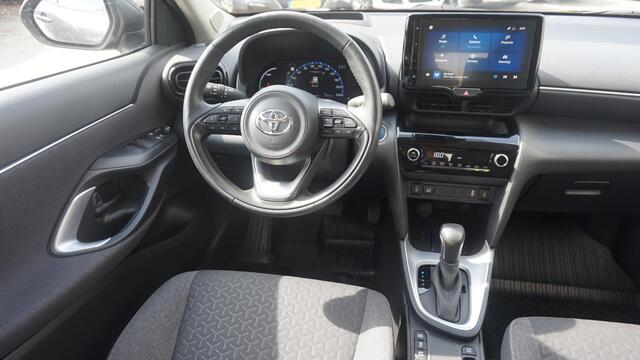 Toyota YARIS Cross 1.5 Hybrid Automaat | Trekhaak | Navigatie | Elektr. bed. Achterklep | Head-Up Display | Stoel- + Stuurverwarming