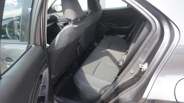 Toyota YARIS Cross 1.5 Hybrid Automaat | Trekhaak | Navigatie | Elektr. bed. Achterklep | Head-Up Display | Stoel- + Stuurverwarming
