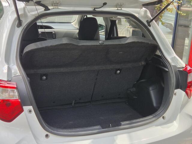 Toyota YARIS 1.5 Hybrid Active | Climate Control | Cruise Control | Parkeercamera | Electrische ramen