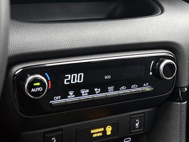 Toyota YARIS 1.5 Hybrid 115 First Edition Comfort Pack | BTW voertuig | Dodehoek detectie | Stoel+stuurverwarming | Parkeersensoren voor+achter | Draadloze telefoonlader | Cruise Control Adaptive | Apple CarPlay/Android Auto |