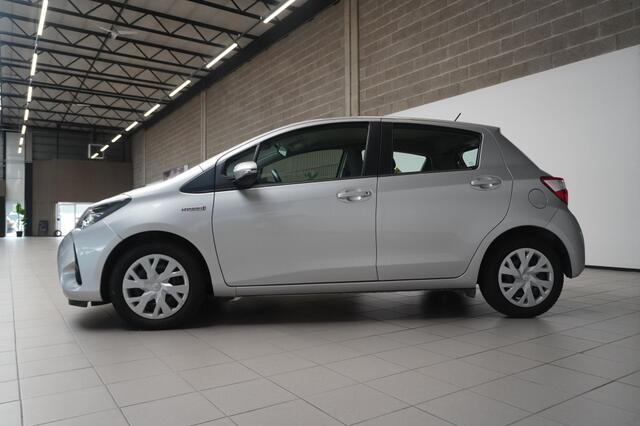 Toyota YARIS 1.5 Hyb. Active