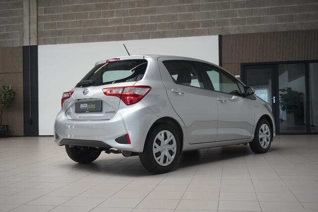 Toyota YARIS 1.5 Hyb. Active