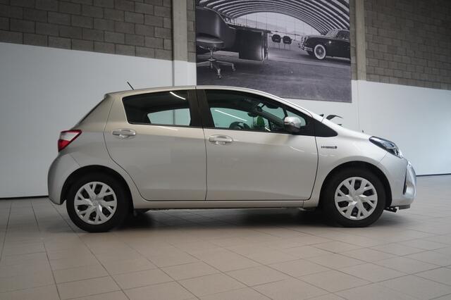 Toyota YARIS 1.5 Hyb. Active