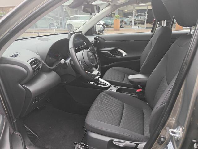 Toyota YARIS Cross 1.5 Hybrid 115 Business Plus | 06-10141018 Voor meer informatie