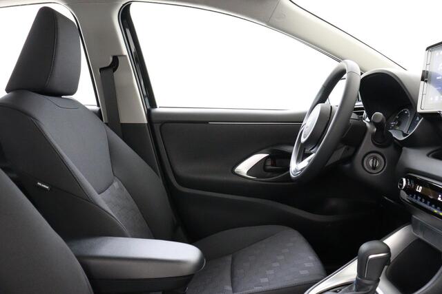 Toyota YARIS 1.5 HYBRID 115 ACTIVE *PRIVATE LEASE V.A. ¤379,- P/M!* -CAMERA|ADAP.CRUISE|CARPLAY|LED|LENDESTEUN|15"