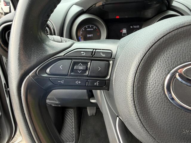 Toyota YARIS 1.5 VVT-i Team125pk/Cruisecontrol/Camera/Stoelvw