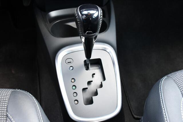 Toyota YARIS 1.5 Hybrid Executive Automaat 100pk | Cruise control | Keyless | Achteruitrijcamera | Dealer-onderhouden |