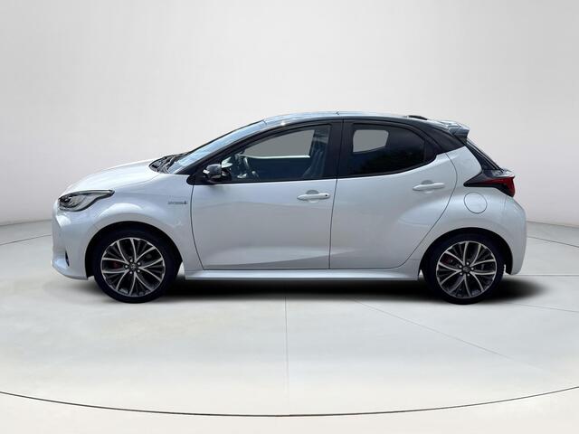 Toyota YARIS 1.5 Hybrid Launch Edition | PDC voor en achter | Stoelverwarming | Achteruitrijcamera |