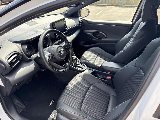 Toyota YARIS 1.5 Hybrid Launch Edition | PDC voor en achter | Stoelverwarming | Achteruitrijcamera |