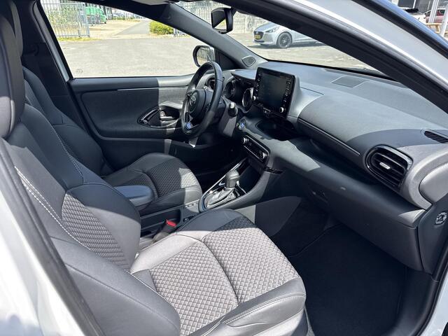 Toyota YARIS 1.5 Hybrid Launch Edition | PDC voor en achter | Stoelverwarming | Achteruitrijcamera |