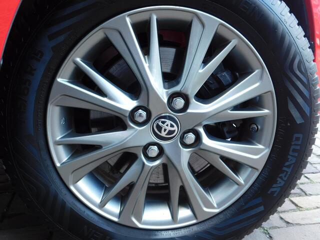 Toyota YARIS 1.5 Hybrid Design | NAVI