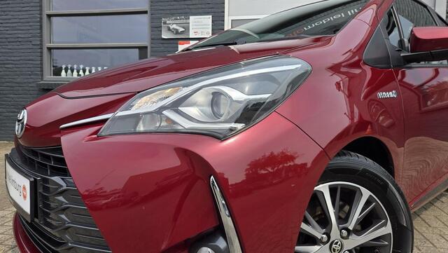 Toyota YARIS 1.5 Hybrid Y20 | BLUETOOTH | DEALER ONDERHOUDEN | LAVA RED