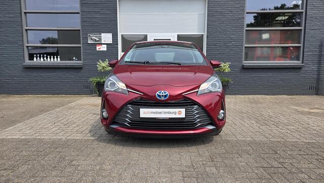 Toyota YARIS 1.5 Hybrid Y20 | BLUETOOTH | DEALER ONDERHOUDEN | LAVA RED