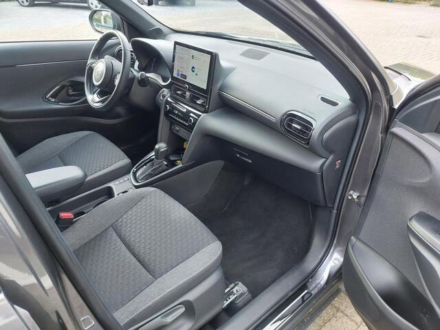 Toyota YARIS Cross 1.5 Hybrid 115 Dynamic Hoge instap, adaptieve cruise controle, trekhaak