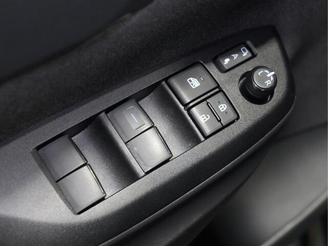 Toyota YARIS Cross 1.5 Hybrid Dynamic Navigatie Achteruitrijcamera Stoelverwarming 247