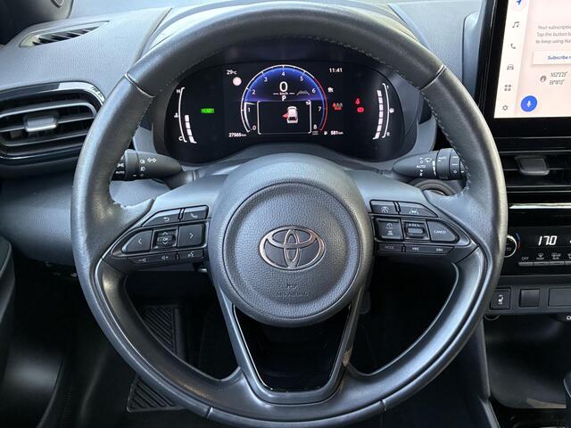 Toyota YARIS Cross 1.5 Hybrid 115 Dynamic / Dealer onderhouden / 10 jaar garantie mogelijk / Comfort Pack / Navigatie d.m.v. Apple Carplay/Android Auto / Stuur-, stoel- en voorruitverwarming / Climate Control / 17" LM wielen /