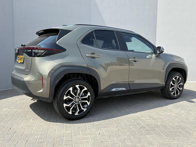 Toyota YARIS Cross 1.5 Hybrid 115 Dynamic / Dealer onderhouden / 10 jaar garantie mogelijk / Comfort Pack / Navigatie d.m.v. Apple Carplay/Android Auto / Stuur-, stoel- en voorruitverwarming / Climate Control / 17" LM wielen /