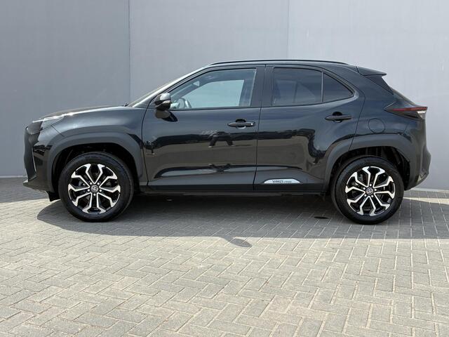 Toyota YARIS Cross 1.5 Hybrid 115 Dynamic / Dealer onderhouden / 10 jaar garantie mogelijk / Comfort Pack / Navigatie d.m.v. Apple Carplay/Android Auto / Stuur-, stoel- en voorruitverwarming / Climate Control / 17" LM wielen /