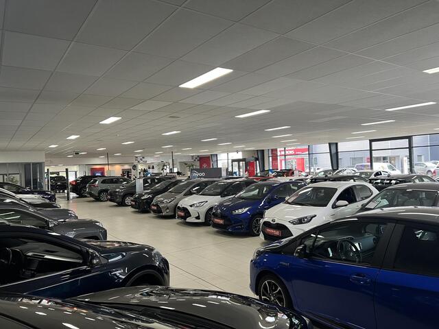 Toyota YARIS 1.5 Hybrid 115 Dynamic Nieuwe Yaris 2026 inclusief Voorraad Voordeel 4.095,- Complete uitvoering Incl. o.a.: Apple Carplay / Android Auto, LM velgen, Climate control, Adaptive Cruise Control