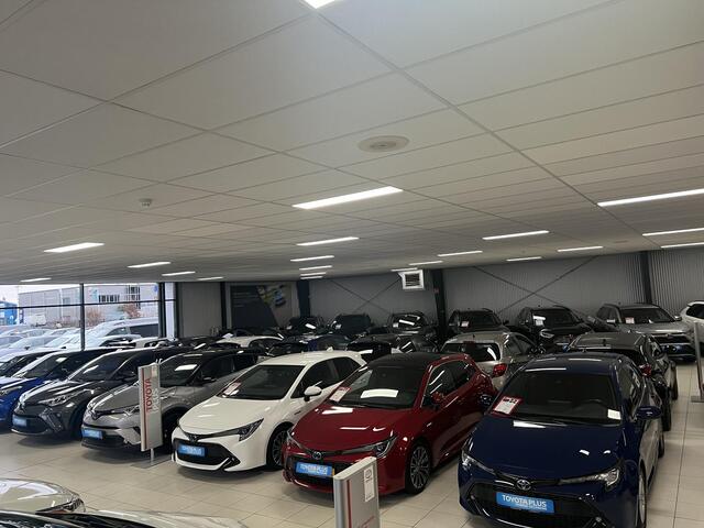 Toyota YARIS 1.5 Hybrid 115 Dynamic Nieuwe Yaris 2026 inclusief Voorraad Voordeel 4.095,- Complete uitvoering Incl. o.a.: Apple Carplay / Android Auto, LM velgen, Climate control, Adaptive Cruise Control