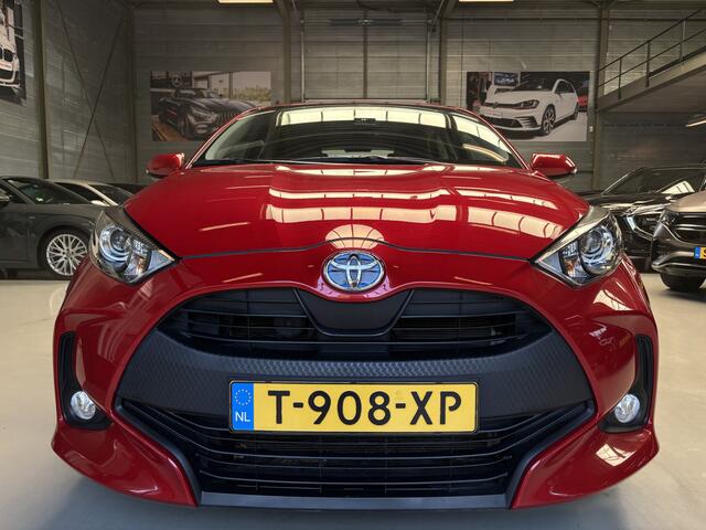 Toyota YARIS 1.5 Hybrid Active Camera, Adaptc. Cruise, Carplay Navi
