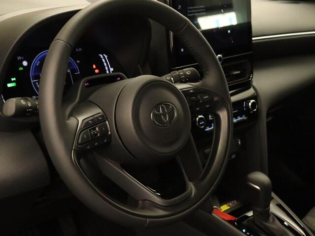Toyota YARIS Cross 1.5 Hybrid 130 Dynamic - DODEHOEK DETECTIE - DIRECT UIT VOORRAAD LEVERBAAR - PARKEERSENSOREN VOOR EN ACHTER - STOEL & STUUR VERWARMING - DRAADLOZE TELEFOONLADER - KEYLESS ENRTY & START - BESTUURDERS EN BIJRIJDERSSTOEL IN HOOGTE VERSTELBAAR