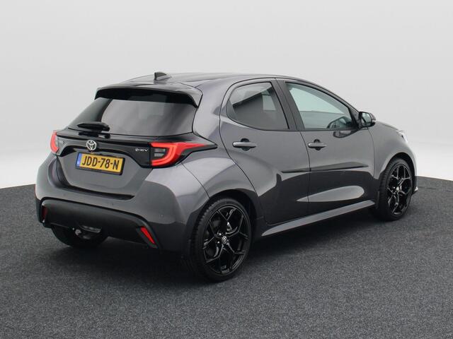 Toyota YARIS 1.5 Hybrid 115 Dynamic | Stoelverwarming | Camera | Adaptive Cruise | Climatronic | CarPlay | 18 Inch | 4.621 Km !!