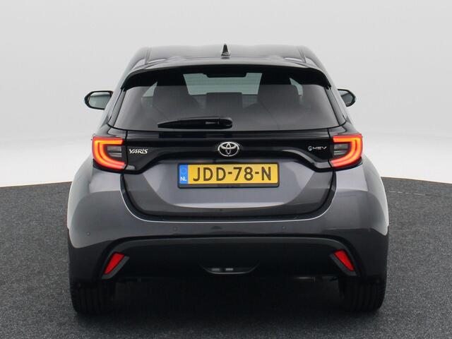 Toyota YARIS 1.5 Hybrid 115 Dynamic | Stoelverwarming | Camera | Adaptive Cruise | Climatronic | CarPlay | 18 Inch | 4.621 Km !!