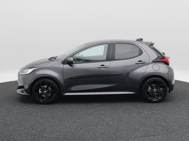 Toyota YARIS 1.5 Hybrid 115 Dynamic | Stoelverwarming | Camera | Adaptive Cruise | Climatronic | CarPlay | 18 Inch | 4.621 Km !!
