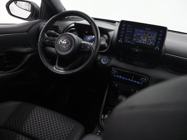 Toyota YARIS 1.5 Hybrid Executive | Panoramadak | Stoel/Stuurverwarming | JBL | Cruise Control Adaptief | Parkeercamera | Navigatie |