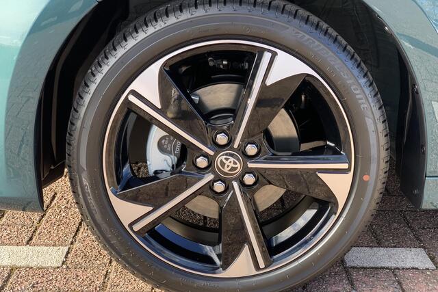 Toyota YARIS 1.5 Hybrid 130 Executive € 2000 inruilpremie, Snel leverbaar