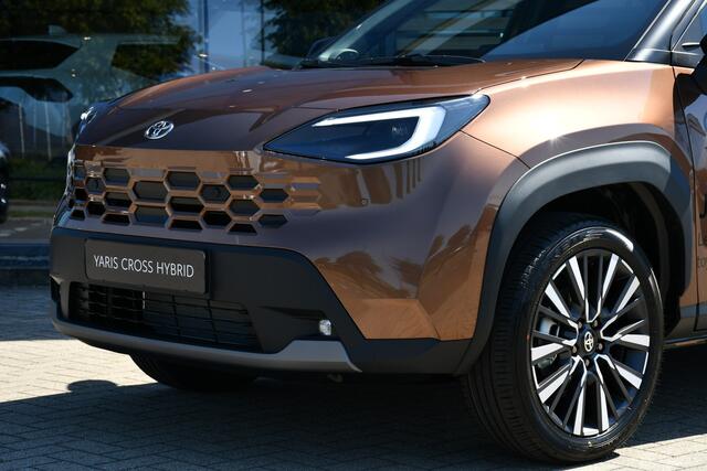 Toyota YARIS Cross 1.5 Hybrid 130 Executive Automaat 130pk | Nieuw Model | Premium Pack | BSM | PDC vóór- & achter |