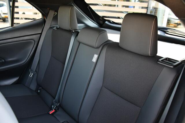 Toyota YARIS Cross 1.5 Hybrid 130 Executive Automaat 130pk | Nieuw Model | Premium Pack | BSM | PDC vóór- & achter |