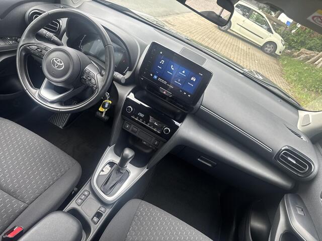 Toyota YARIS Cross 1.5 Hybrid 115 Business Plus | 06-10141018 Voor meer informatie