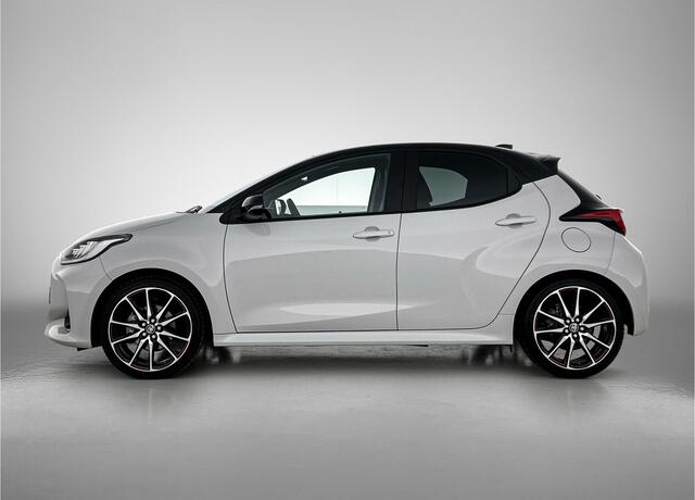 Toyota YARIS 1.5 Hybrid GR Sport | JBL | Dodehoek detectie | Stoelverwarming | Draadloze telefoonlader | Navigatie | Apple CarPlay/Android Auto | Climate Control | Cruise Control Adaptive |