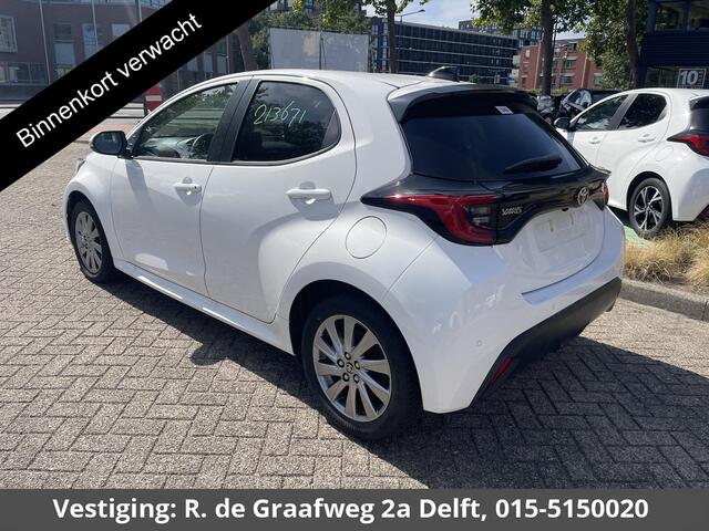 Toyota YARIS 1.5 Hybrid 115 Dynamic | Stuur & Stoel Verwarming | Parkeersensoren | Adaptieve Cruise Control | BSM