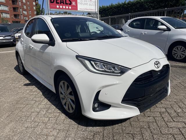Toyota YARIS 1.5 Hybrid 115 Dynamic | Stuur & Stoel Verwarming | Parkeersensoren | Adaptieve Cruise Control | BSM