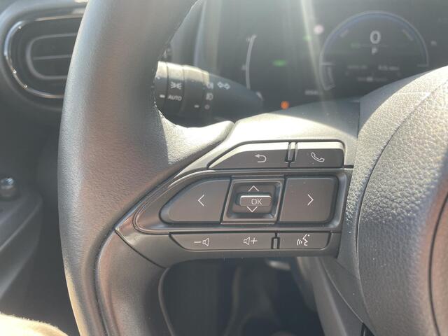 Toyota YARIS 1.5 Hybrid 115 Dynamic | Stuur & Stoel Verwarming | Parkeersensoren | Adaptieve Cruise Control | BSM