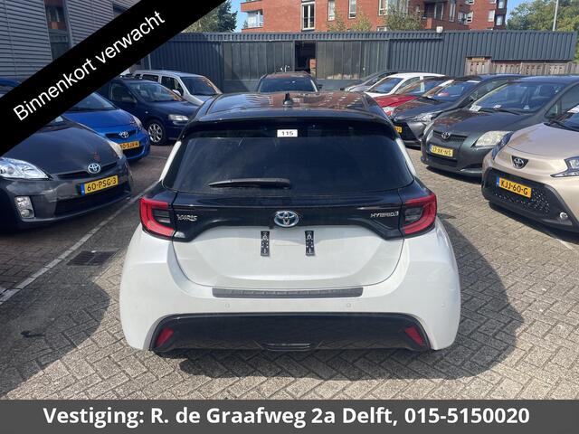 Toyota YARIS 1.5 Hybrid Executive | Stoelverwarming | Navigatie | Parkeersenoren | Apple Carplay/Android Auto