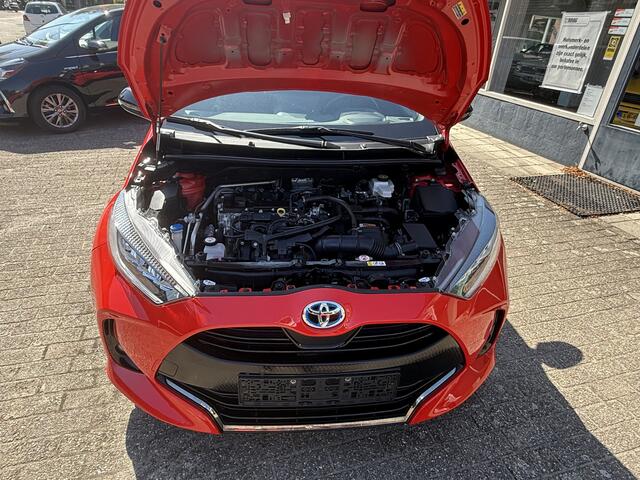 Toyota YARIS 1.5 Hybrid Executive bi-tone Keyless entry + starten, Telefoonverbinding