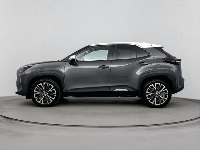 Toyota YARIS Cross 1.5 Hybrid Executive Bi-Tone | 360° Camera | PDC | JBL Audio | ***
