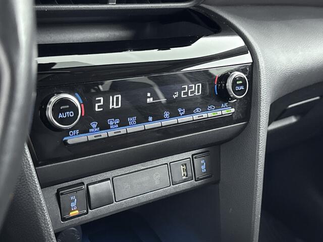 Toyota YARIS Cross 1.5 Hybrid Executive Bi-Tone | 360° Camera | PDC | JBL Audio | ***