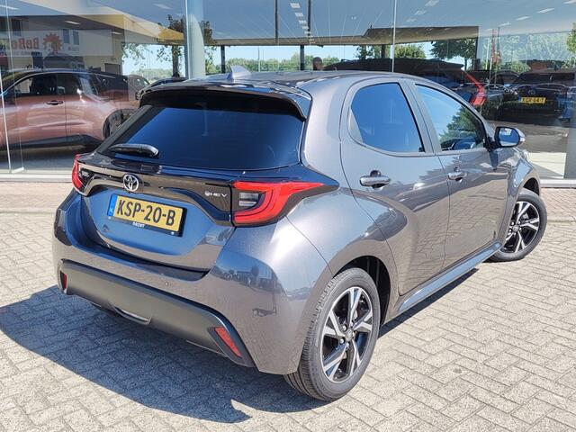 Toyota YARIS 1.5 Hybrid 115 Dynamic | Sensoren v/a | Stuur & Stoelverwarming