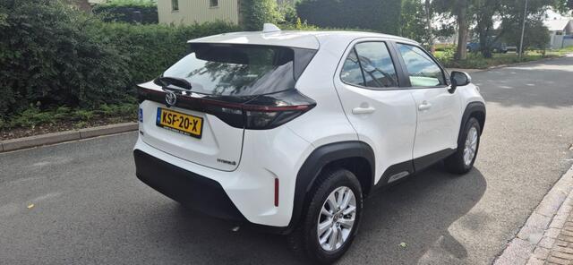 Toyota YARIS 1.5 Hybrid Active Invalide Handbediening/ECC/Cruise control/Aplle Carplay android