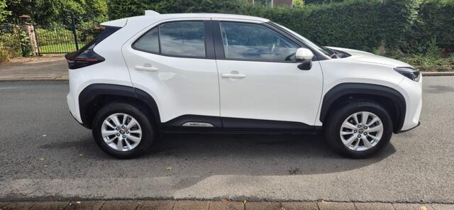 Toyota YARIS 1.5 Hybrid Active Invalide Handbediening/ECC/Cruise control/Aplle Carplay android