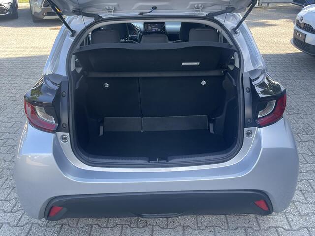Toyota YARIS 1.5 VVT-i Active All seasonbanden