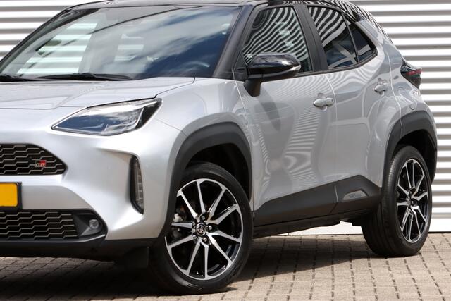 Toyota YARIS Cross 1.5 Hybrid GR Sport Two-Tone