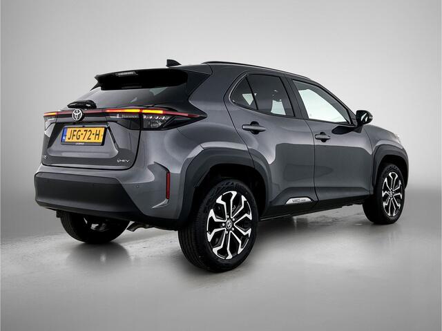 Toyota YARIS Cross 1.5 Hybrid 115 Dynamic Comfort Pack | BTW voertuig | Dealer onderhouden | Stoel+stuurverwarming | Dodehoek detectie | Parkeersensoren voor+achter | Navigatie | Apple CarPlay/Android Auto | Cruise Control Adaptive |